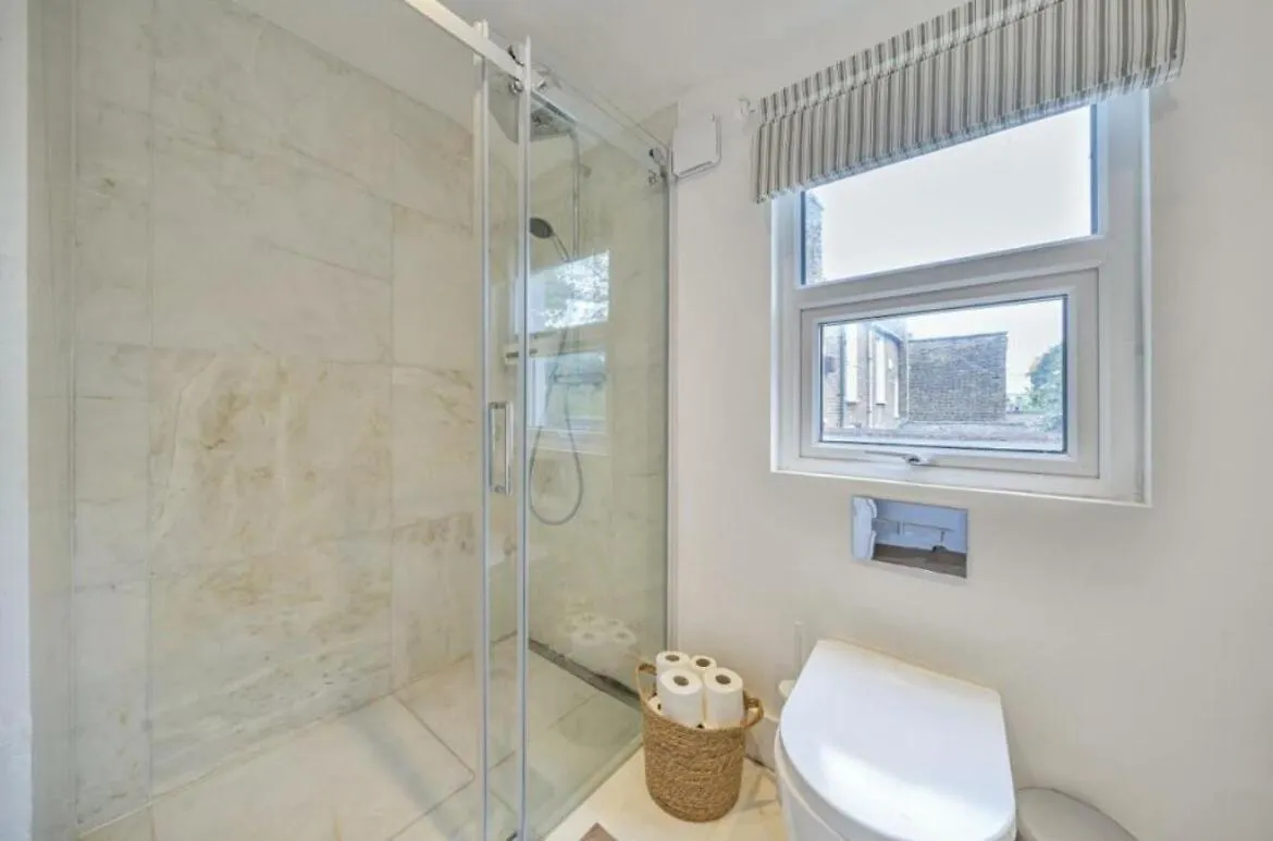 Holiday home Charming 3 Bedroom Family Home London